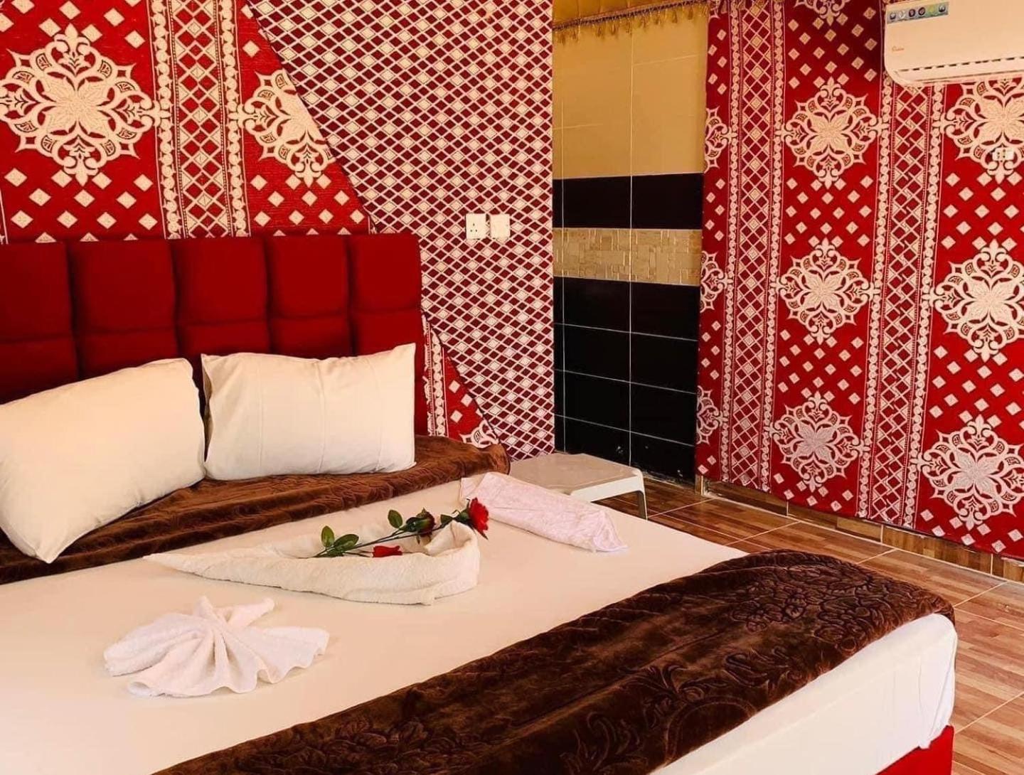 Maraheb Luxury Camp Hotel Wadi Rum Buitenkant foto