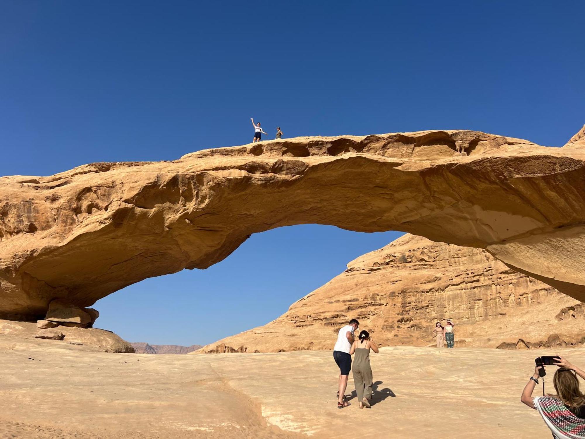 Maraheb Luxury Camp Hotel Wadi Rum Buitenkant foto