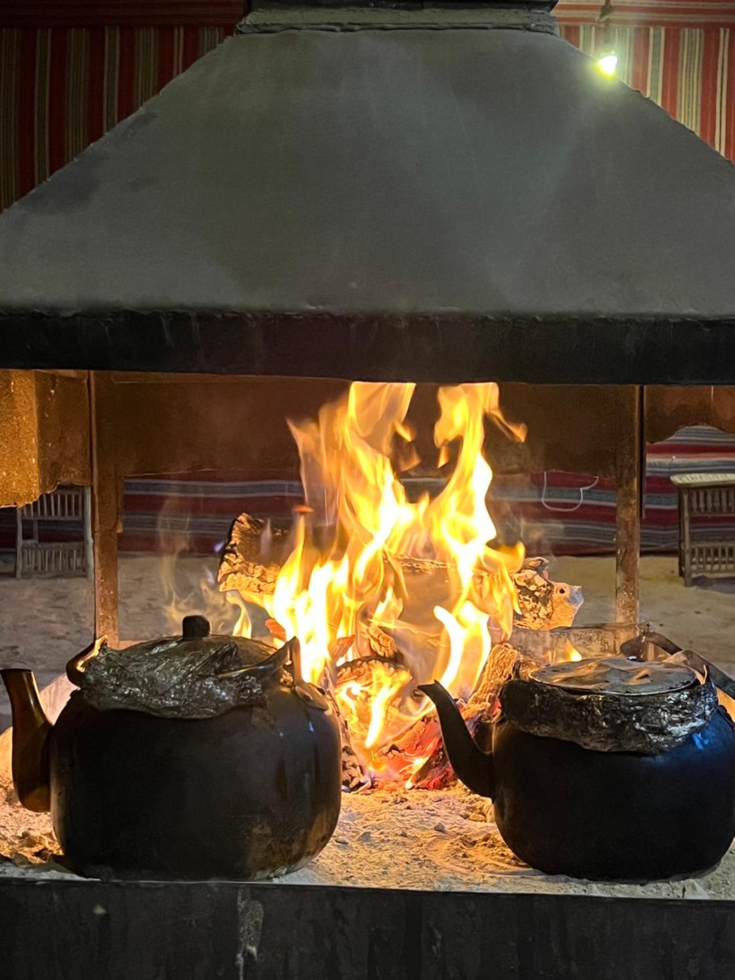Maraheb Luxury Camp Hotel Wadi Rum Buitenkant foto