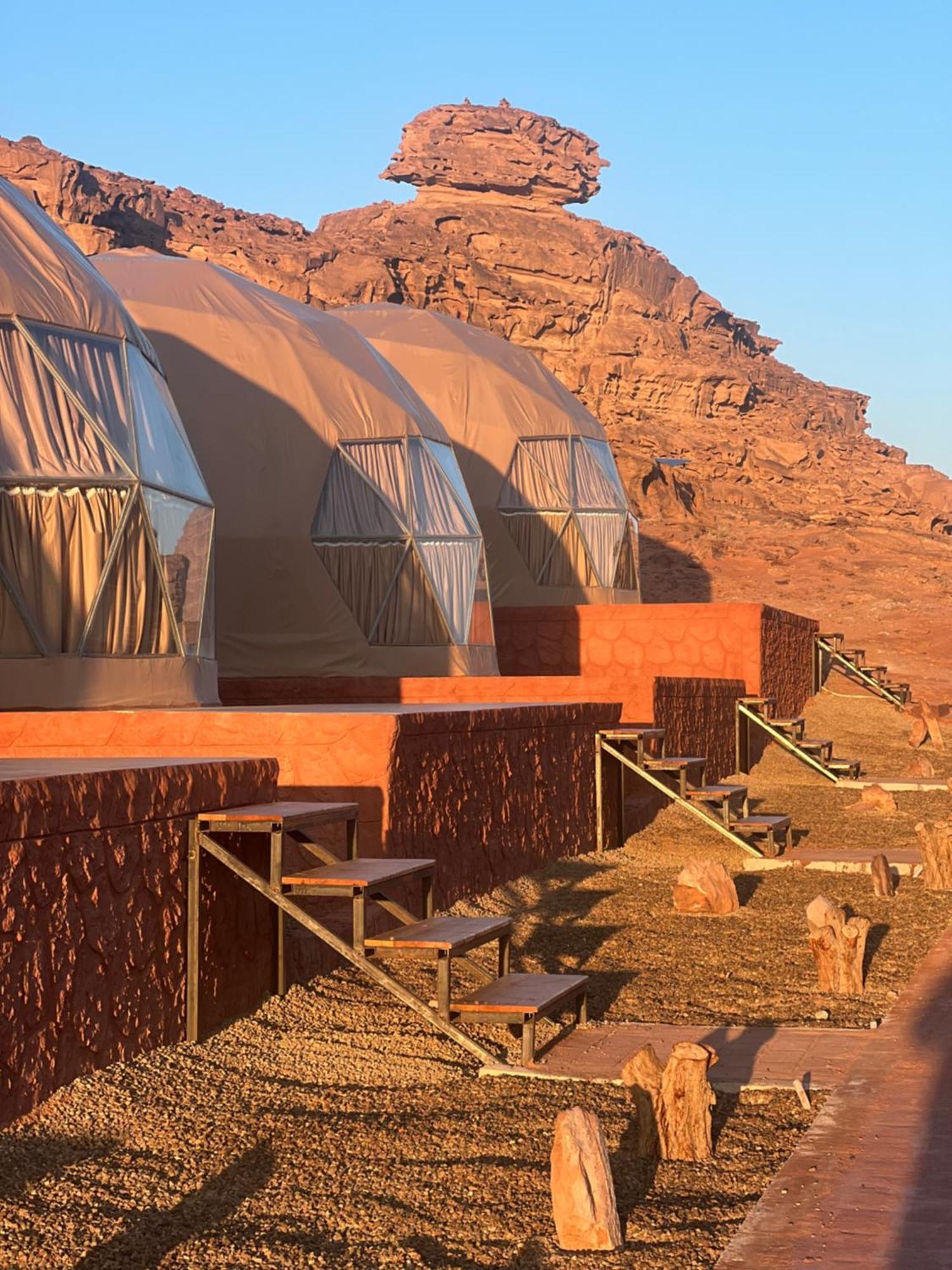 Maraheb Luxury Camp Hotel Wadi Rum Buitenkant foto